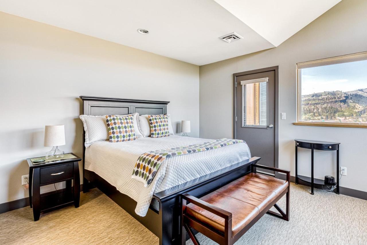 Apartment Creek Place Mosier