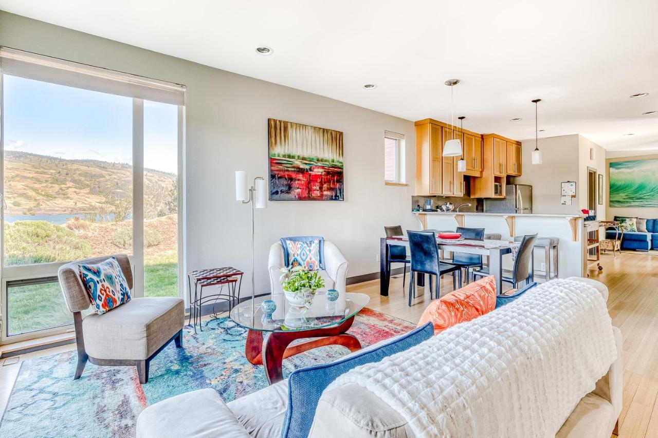 Creek Place Apartment